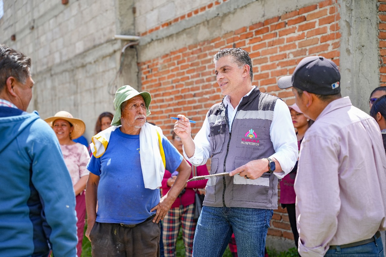 Con obra de drenaje en Atlahapa alcalde Alfonso Sánchez García da respuesta a los vecinos ante una necesidad de varios años
